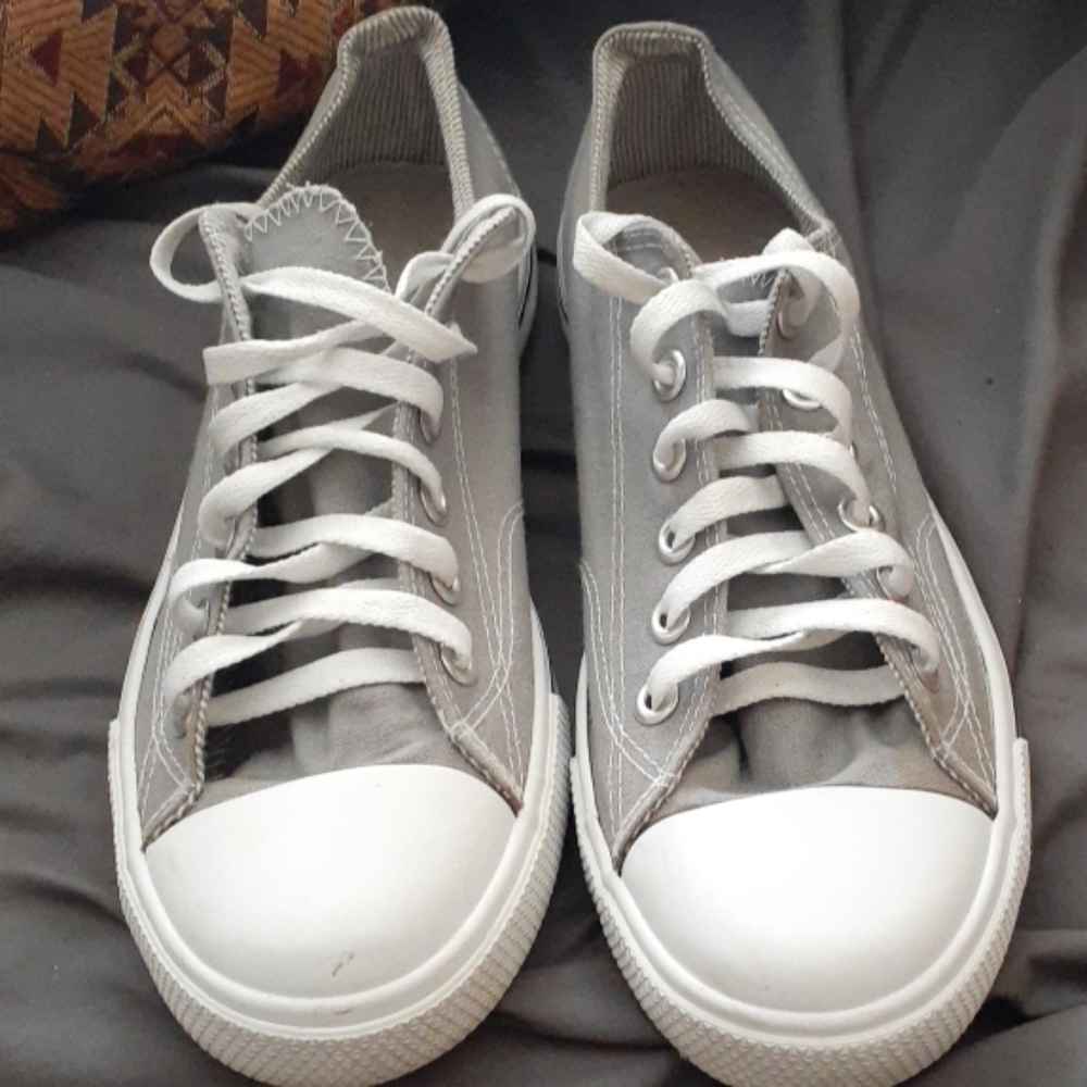 Size 10 gray and white shoes